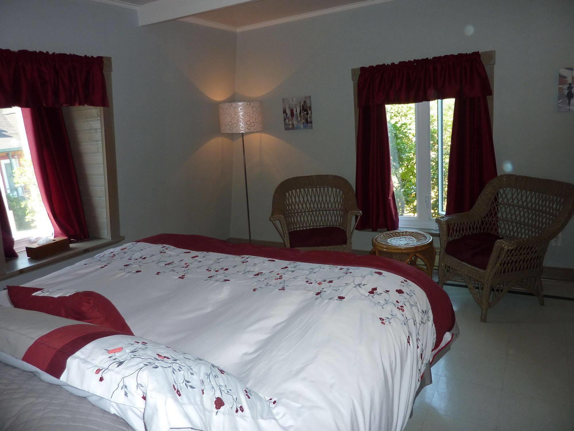 Auberge Petite Plaisance ลามัลแบ ภายนอก รูปภาพ